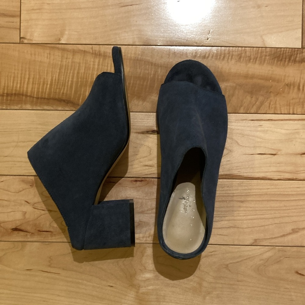 Lord & Taylor mules, size 6.